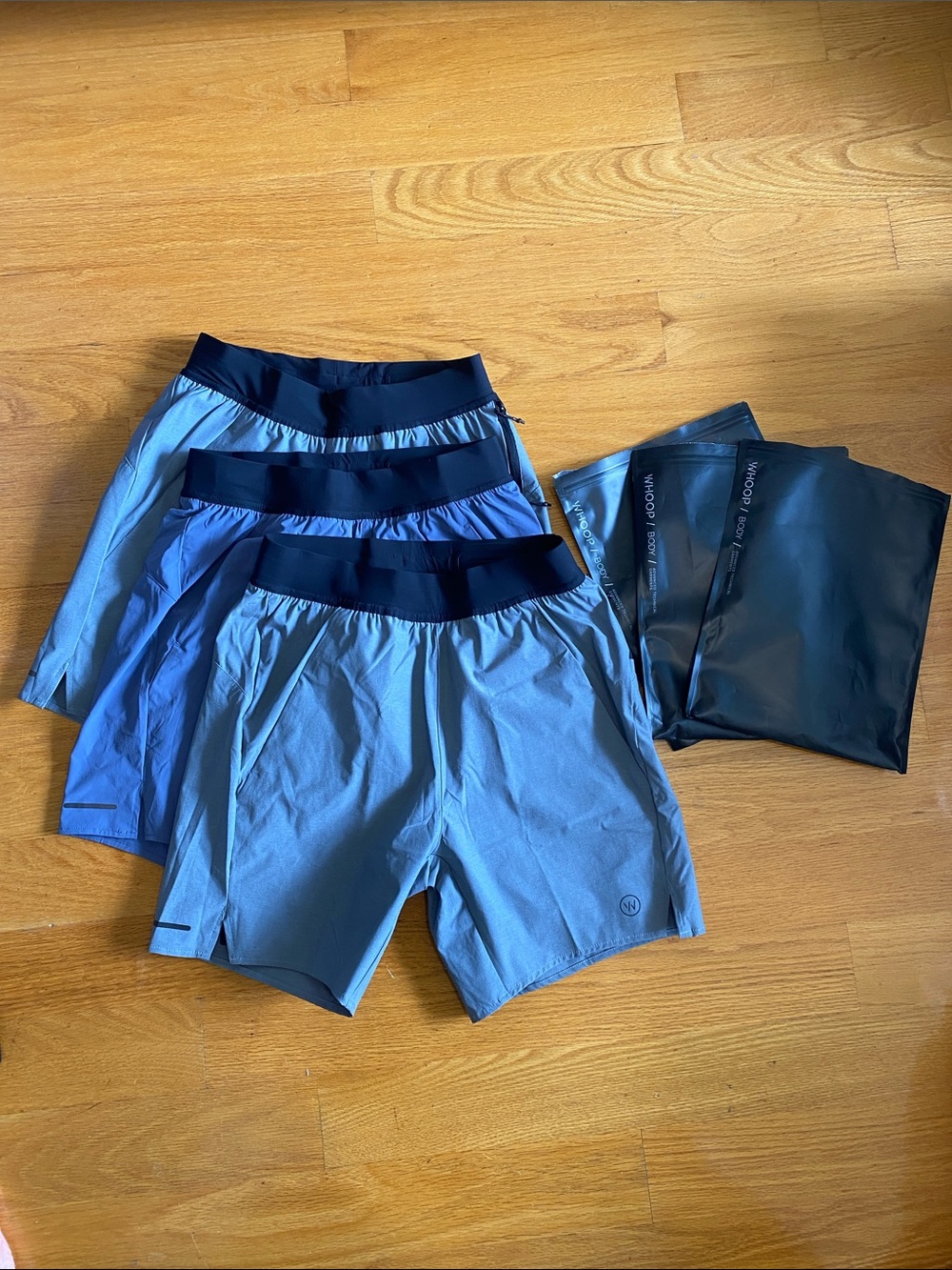 3 NWT Whoop 4.0 ANY-WEAR Short Smart Apparel Athletic Performance 2 Grey 1 Blue - Picture 2 of 2